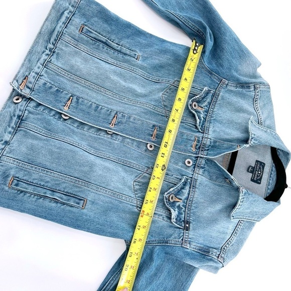 Lucky Brand
Tomboy Trucker Denim Jacket size S - Picture 10 of 13